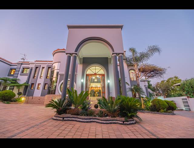 5 BEDROOM HOUSE FOR SALE IN HURLINGHAM MANOR